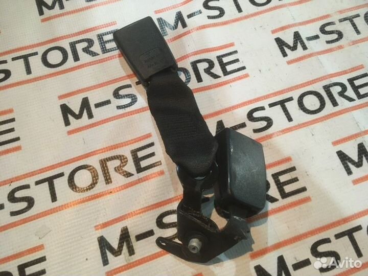 Замок ремня безопасности задний Mercedes-Benz