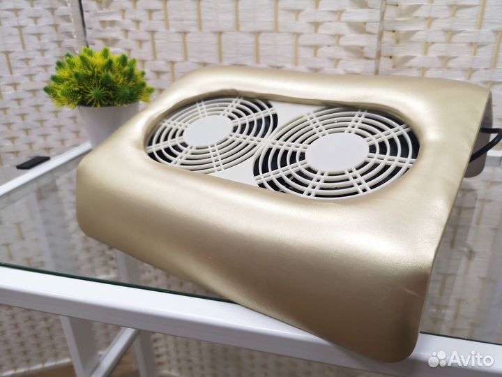 Маникюрный пылесос