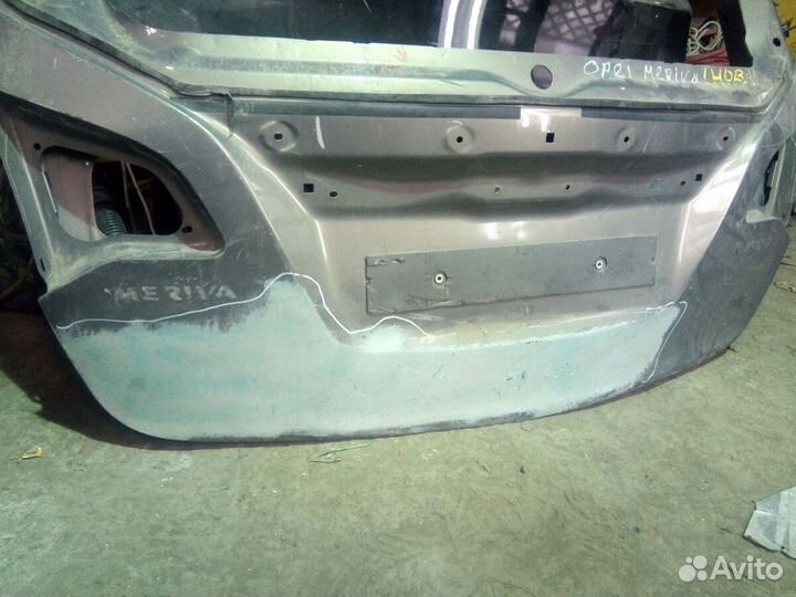 Опель Мерива крышка багажника