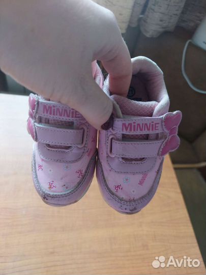 Кроссовки для девочки 21