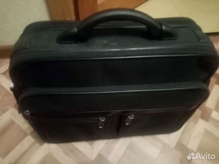 Портфель мужской новый 40х30х12