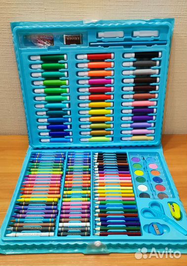 Набор для рисования. Набор юного художника