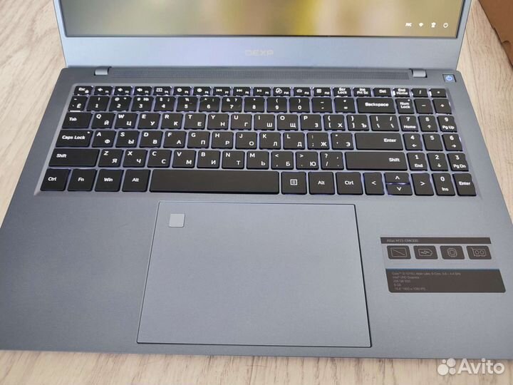 Ноутбук Dexp Atlas