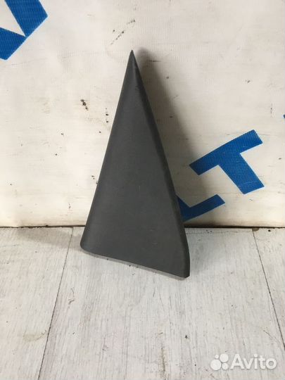 Уголок двери внутренний mazda CX-7