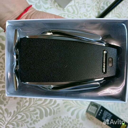Автодержатель с беспроводной зарядкой s5