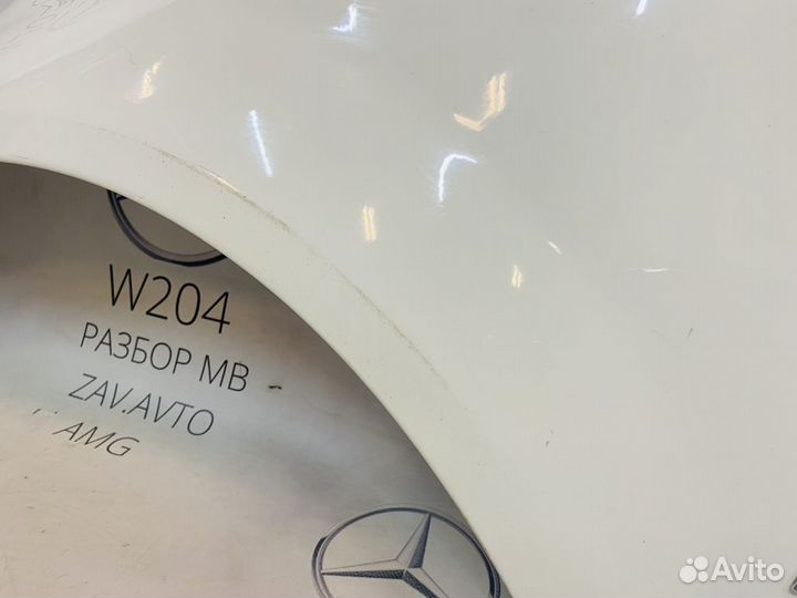 Крыло переднее левое Mercedes W204