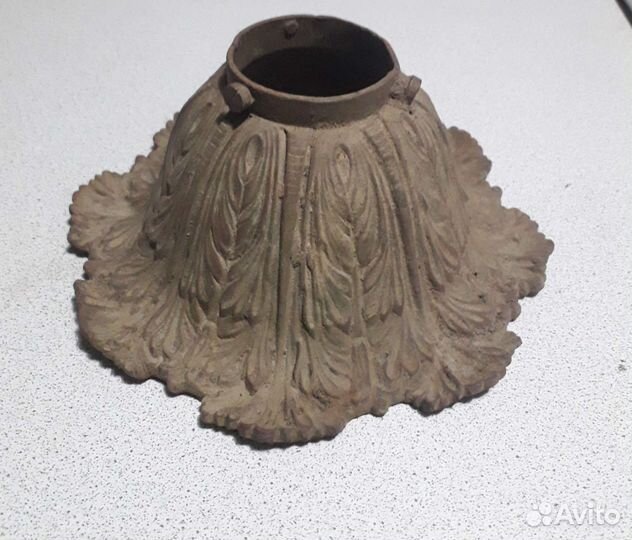 Деталь от старинной люстры или бра