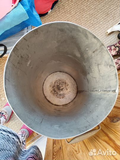 Бак для различных наполнителей:мед,квашенные овощи