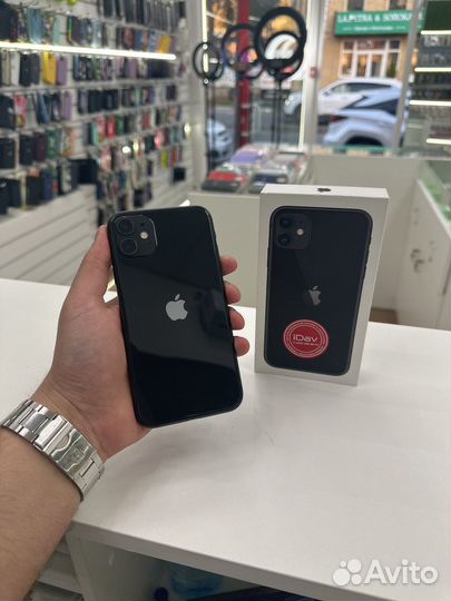 iPhone 11, 64 ГБ