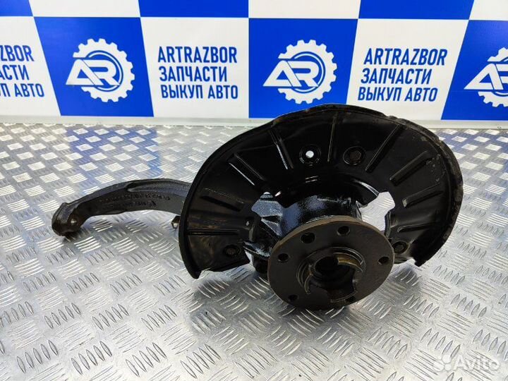 Кулак поворотный передний левый Volkswagen Touareg