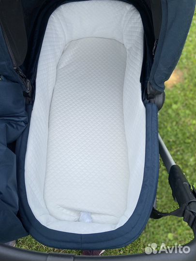 Коляска 2 в 1 Thule Sleek + адаптеры