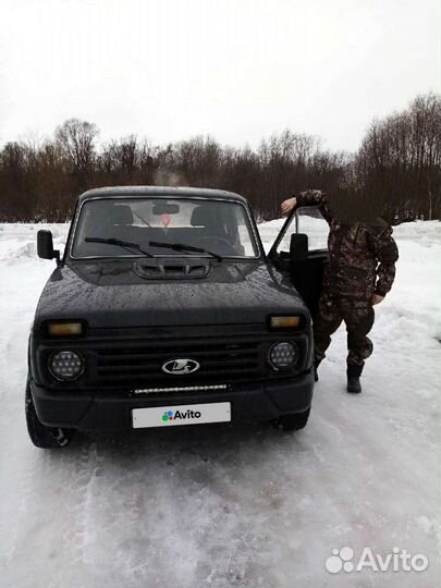 LADA 4x4 (Нива) 1.7 МТ, 1998, битый, 200 000 км