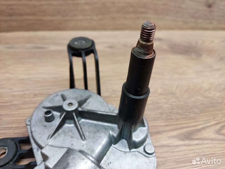 Моторчик заднего стеклоочистителя Opel Astra H