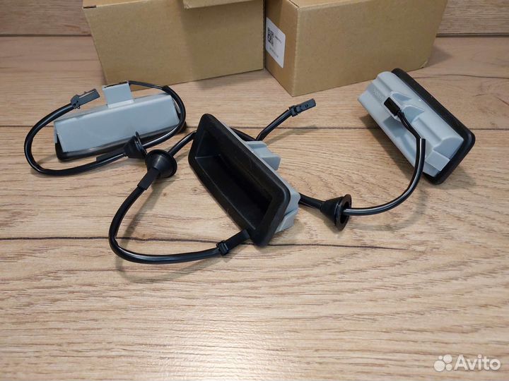 Кнопка открывания багажника Ford Focus Land Rover