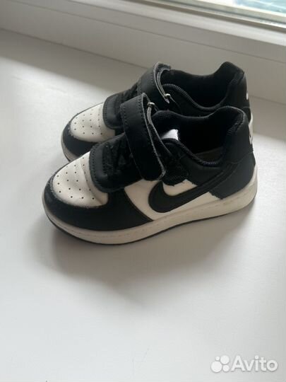 Кроссовки для мальчика 25 р