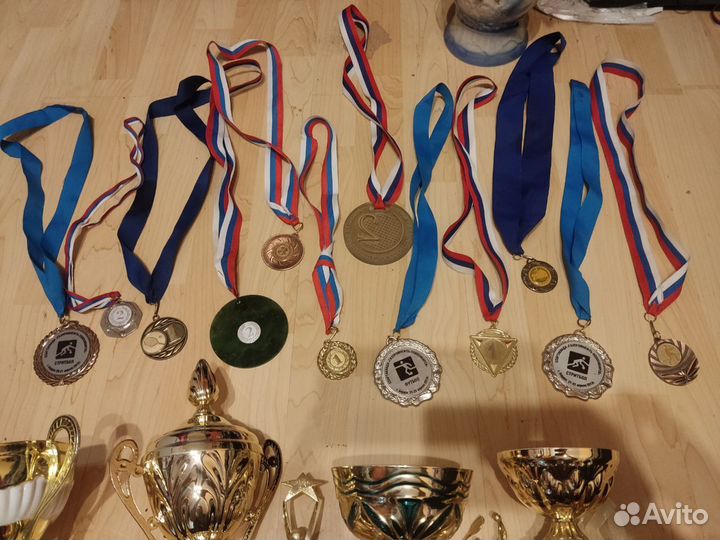 Кубки и медали