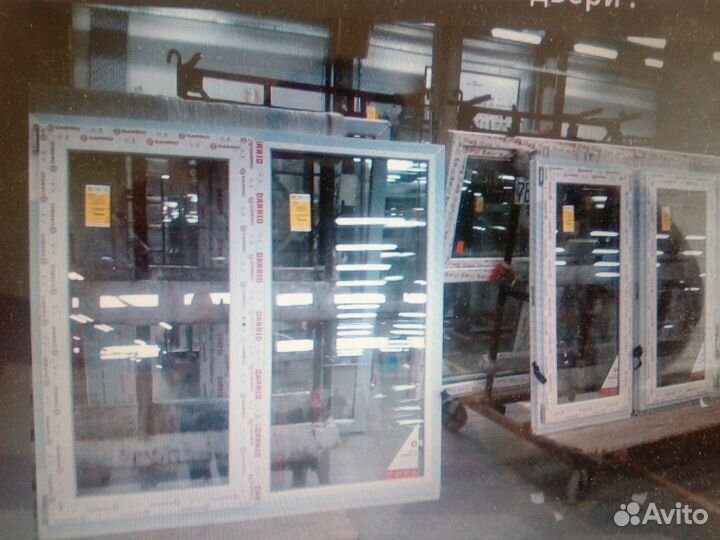 Белые и ламинированные пластиковые окна