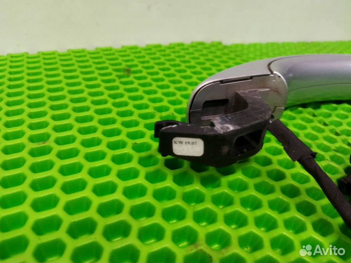 Ручка двери внешняя передняя левая Volkswagen