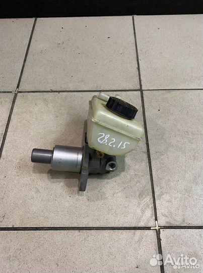 Главный тормозной цилиндр Mercedes-Benz W220