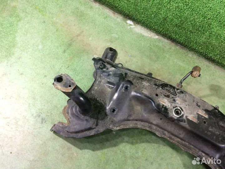 Балка подвески передняя Toyota Passo KGC30 1KR-FE