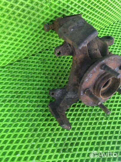 Кулак поворотный передний левый Ford Taurus 2 1993