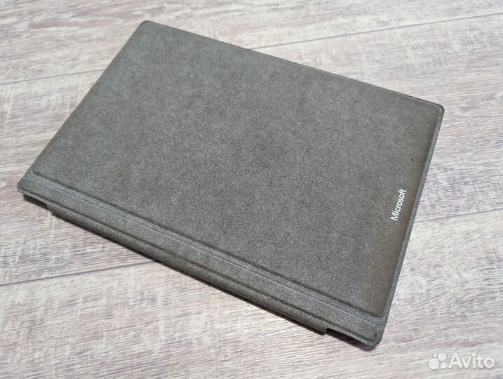 Microsoft Surface Pro 6 i5-8250U 8GB 256 SSD Уценк