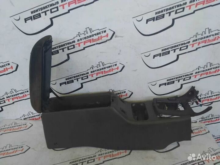 Подлокотник nissan cefiro A32 HA32 PA32 WA32 WHA32