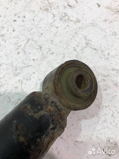 Амортизатор задний Q0009225V001000000