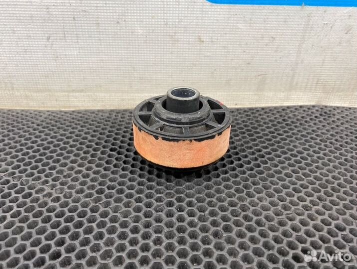 Подушка кузова Land Rover Discovery L319 406PN 4.0