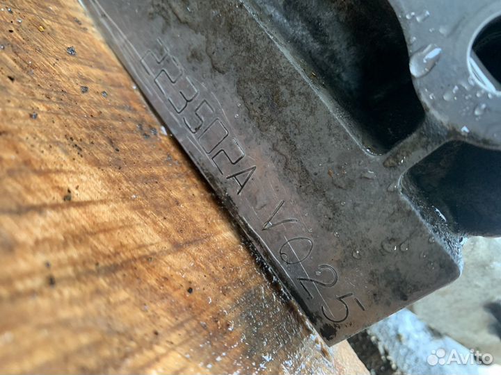 Двигатель VQ25