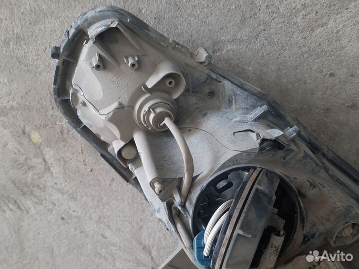 Фары на Митсубиси Лансер 10