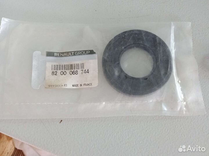 Сальник renault 8200068744
