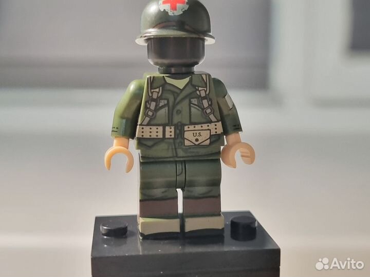 Lego военный врач вмв