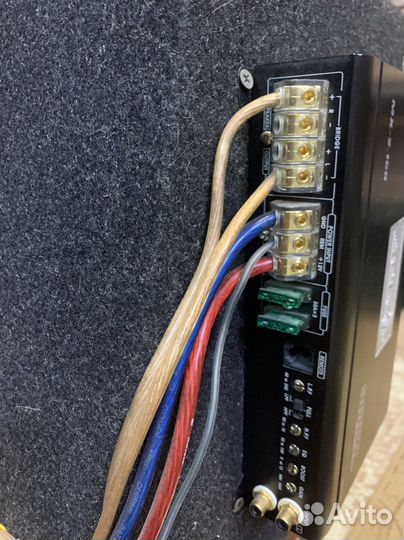 Продам сабвуфер alpine