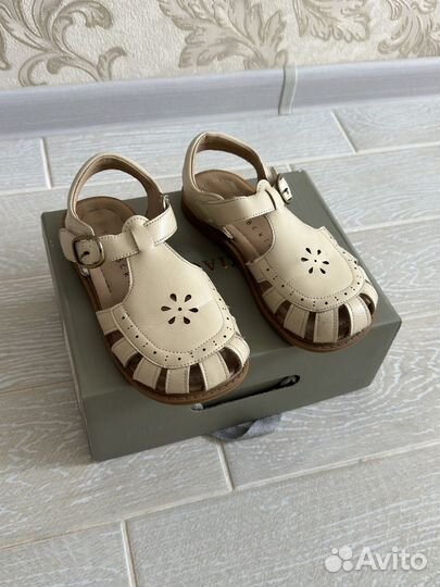 Сандалии для девочки