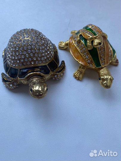 Металлические шкатулки со стразами