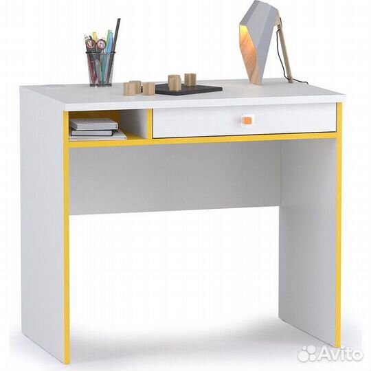 Письменный стол