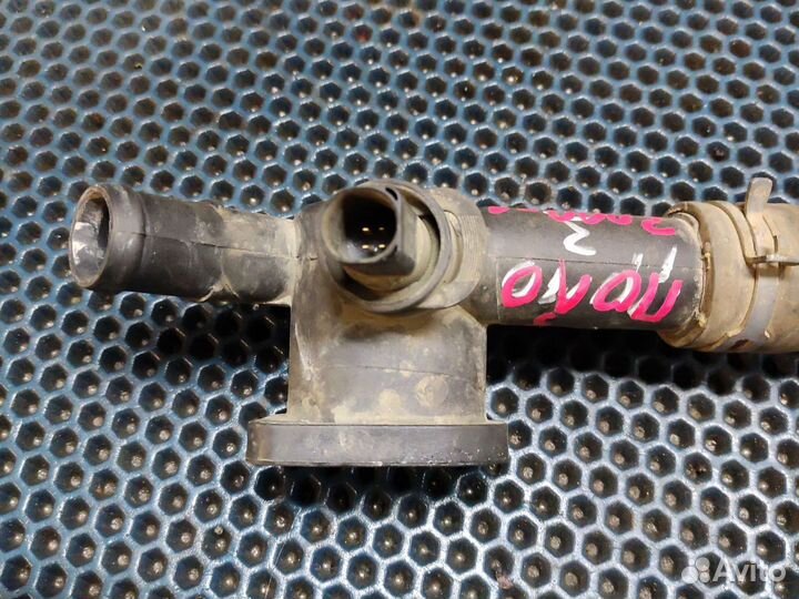 Тройник системы охлаждения volkswagen polo 3