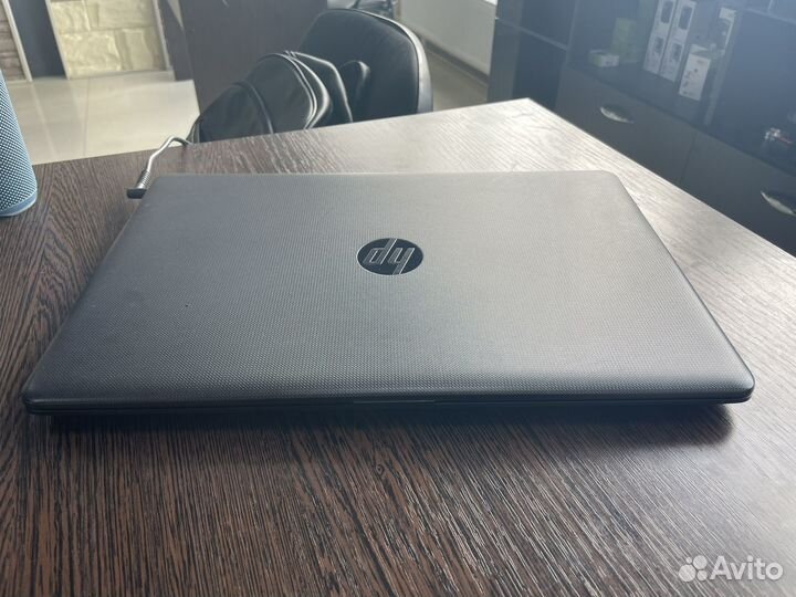 HP AMD A10-9620P/8Gb/Radeon R530 2Gb/SSD 256Gb