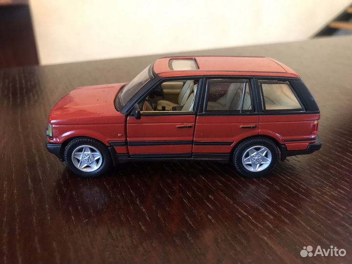 Модель автомобиля1-43 Rover