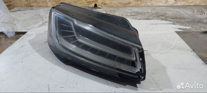 Фара правая Audi A8/S8
