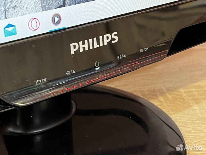 Идеальный монитор в офис. Phillips