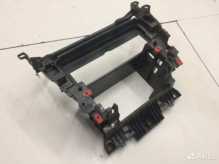 Кронштейн медиацентра (BMW X3)