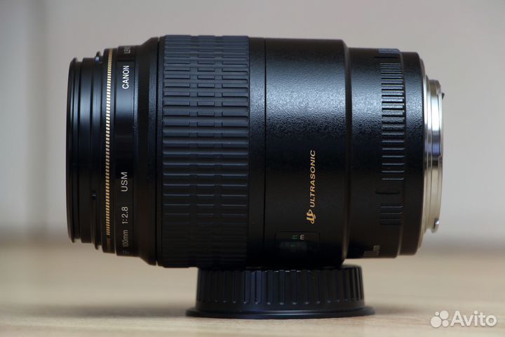 Canon EF 100 mm f/2.8 Macro USM