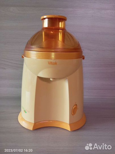 Соковыжималка Vitek vt-1611