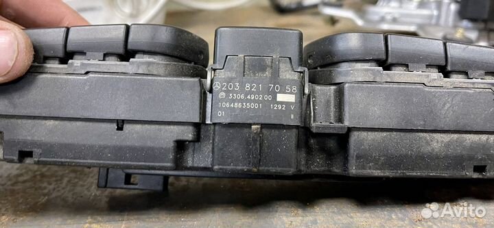 Блок кнопок Mercedes C w203