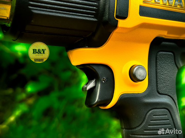 Аккумуляторный строительный фен DeWalt DCE530N 20B