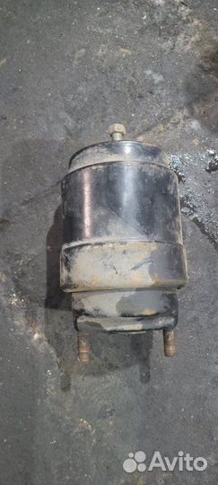 Энергоаккумулятор задний Iveco Eurocargo Ml180E25