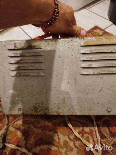 Автомобильное зарядное устройство