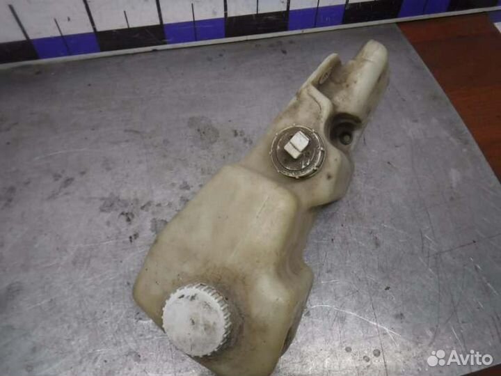 Бачок омывателя Ваз 2112 1.5 16V 2000